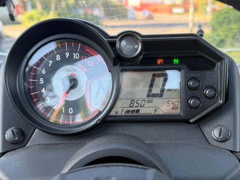 YAMAHA 